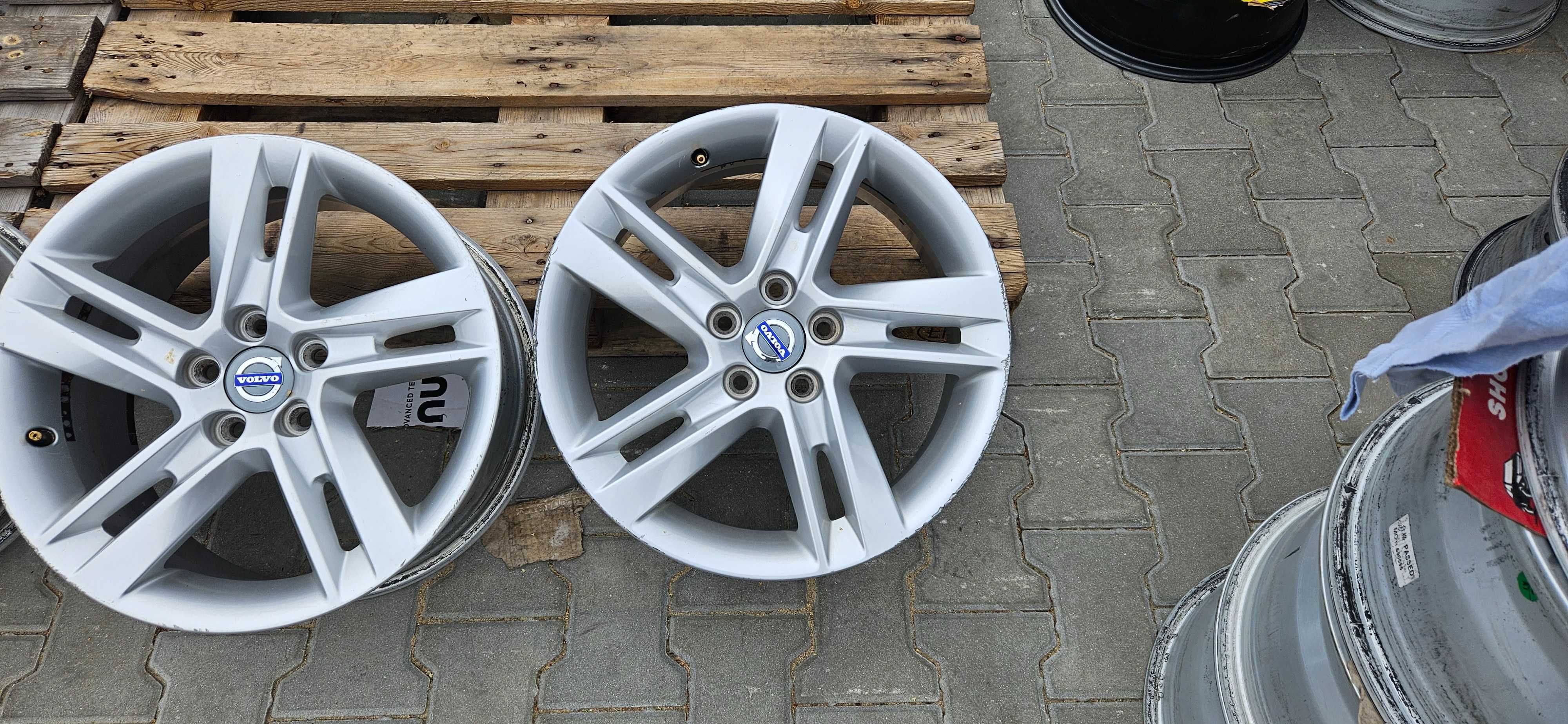 Felgi 17 cali Volvo 8jx17 et55