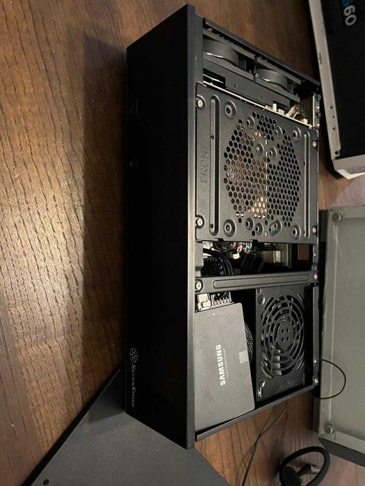 Computador Escritório / Gaming Ligeiro