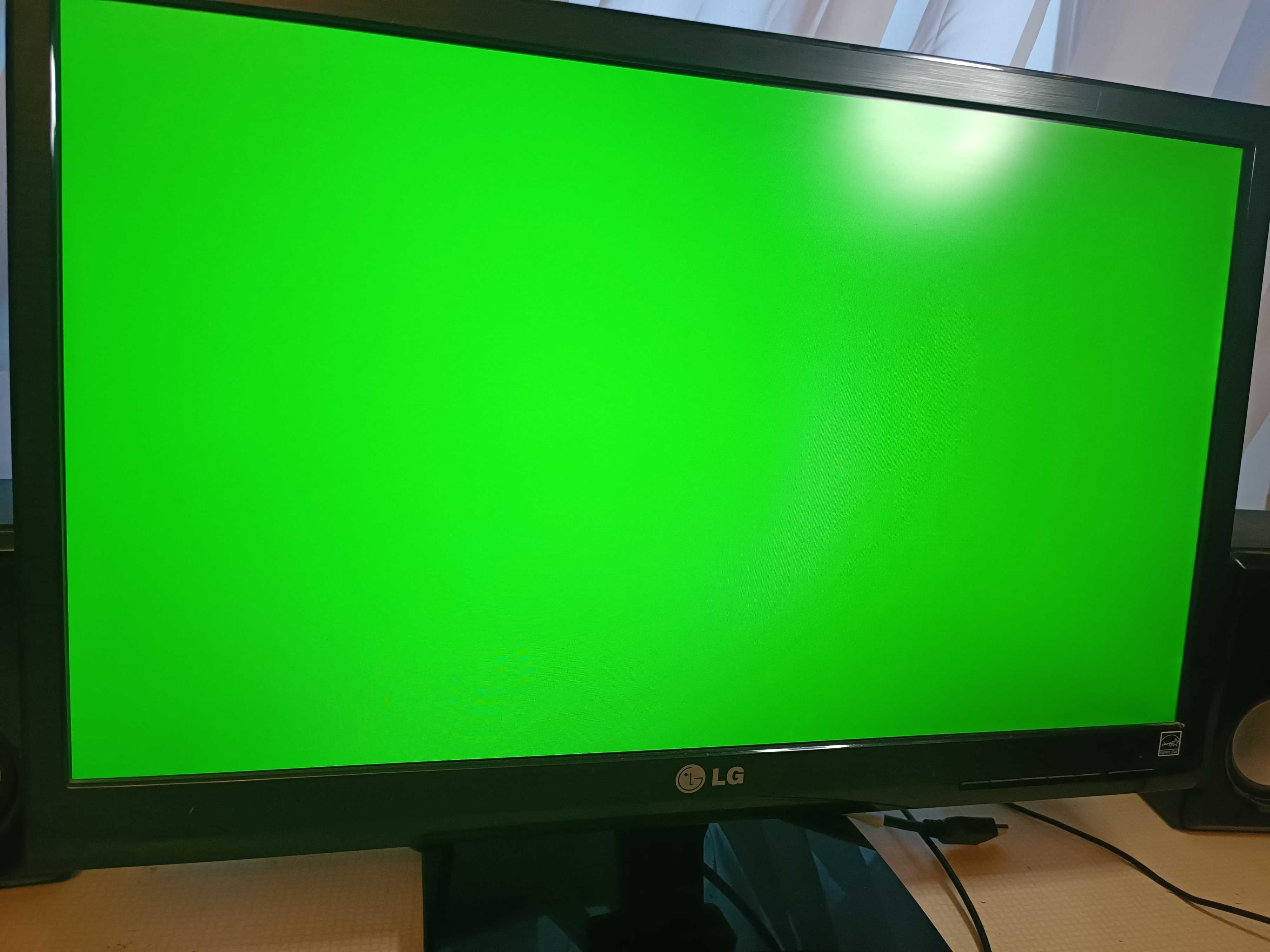Монітор 22" LG E2241T-BN LED