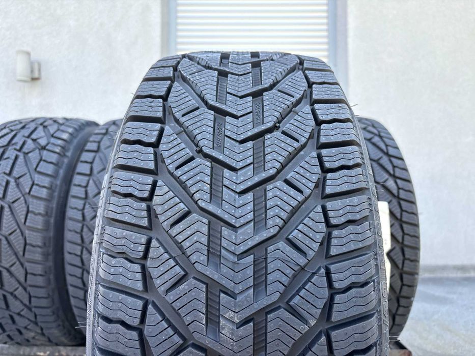 NOWE! zimowe 225/40R18 Kormoran Snow 92V XL produk. 2025rok! 5lat gwar