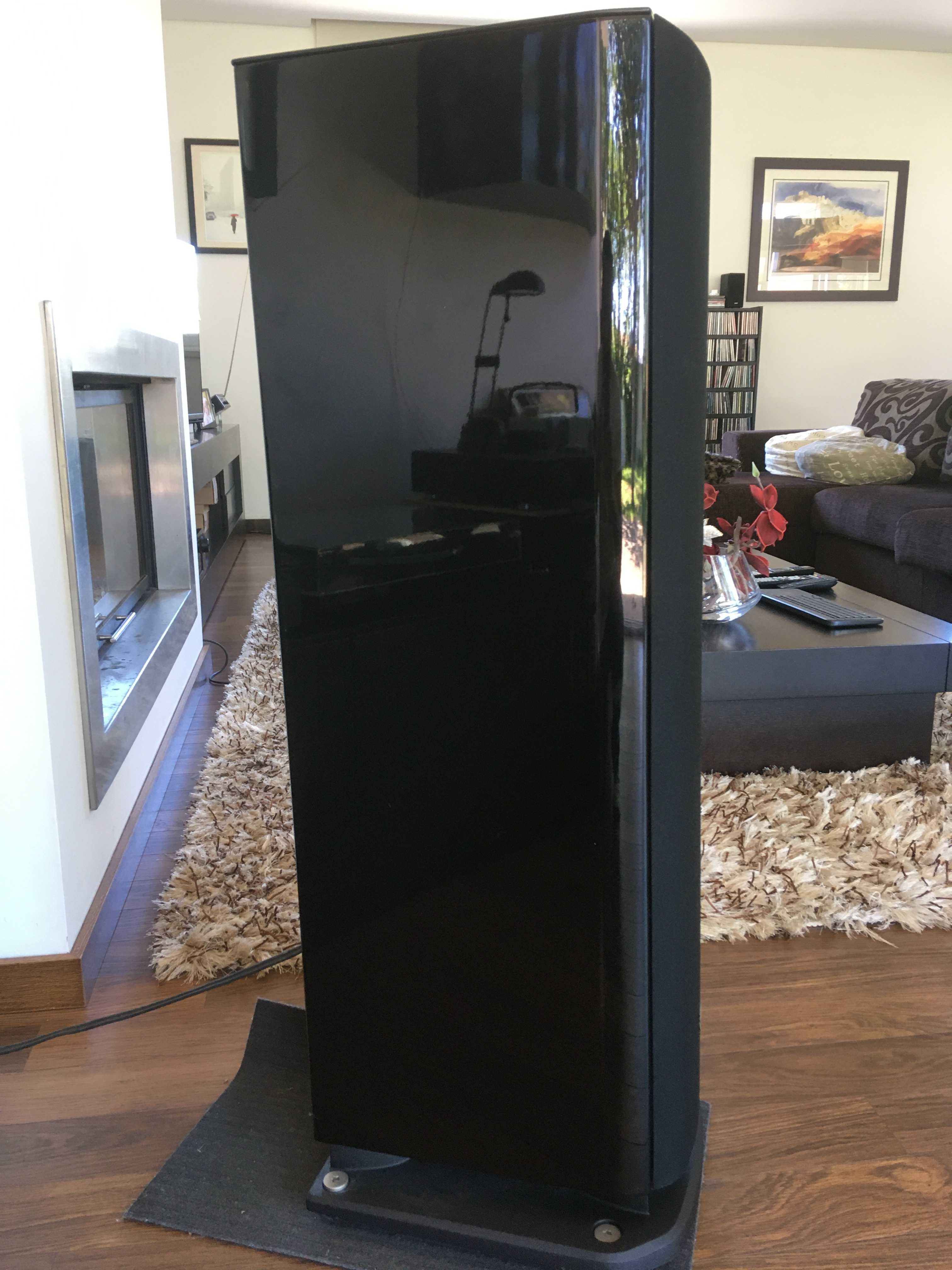 Colunas Focal Aria 926