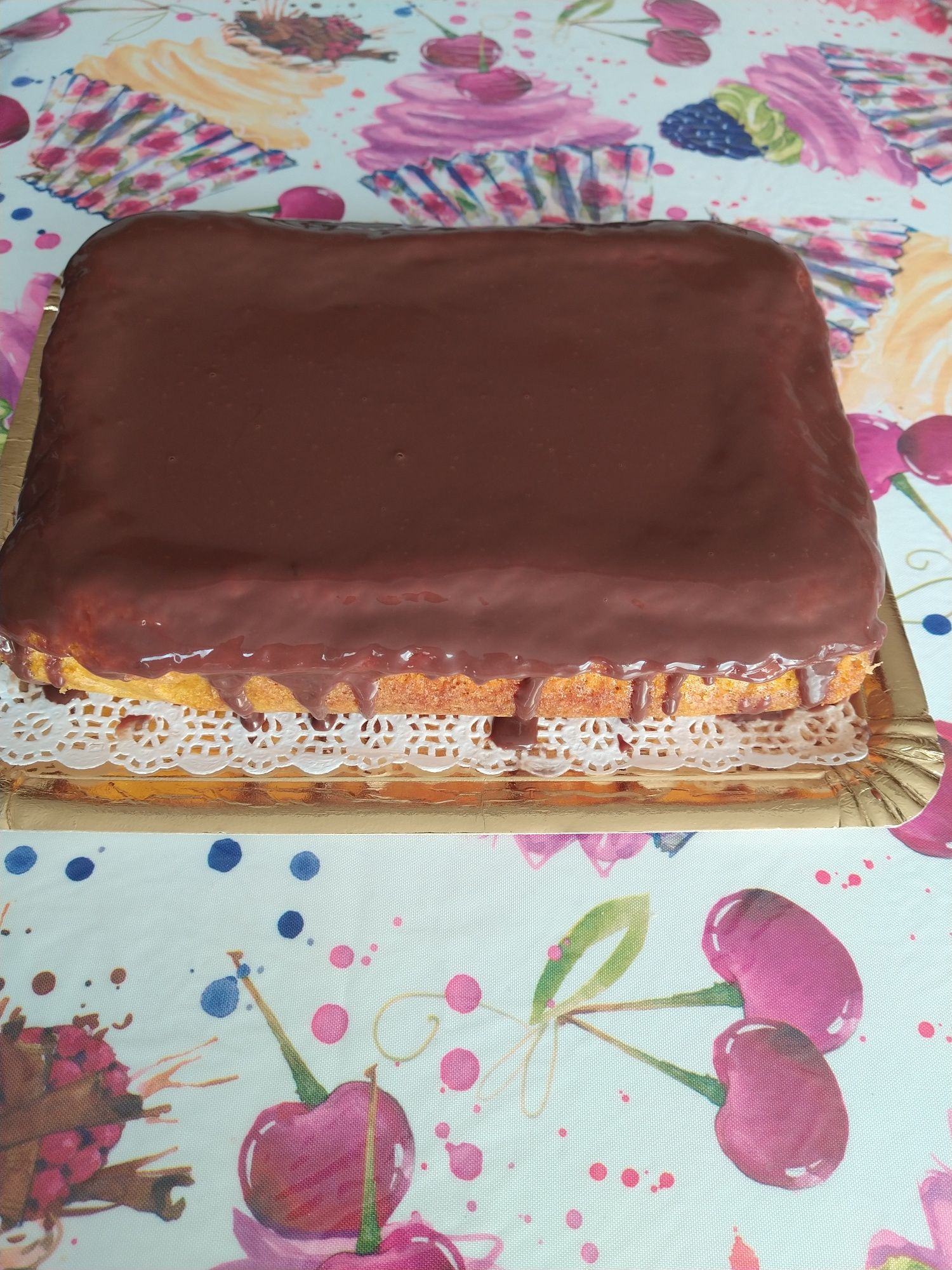 Molotof, Bolo de chocolate, bolo de cenoura , brigadeiros ,