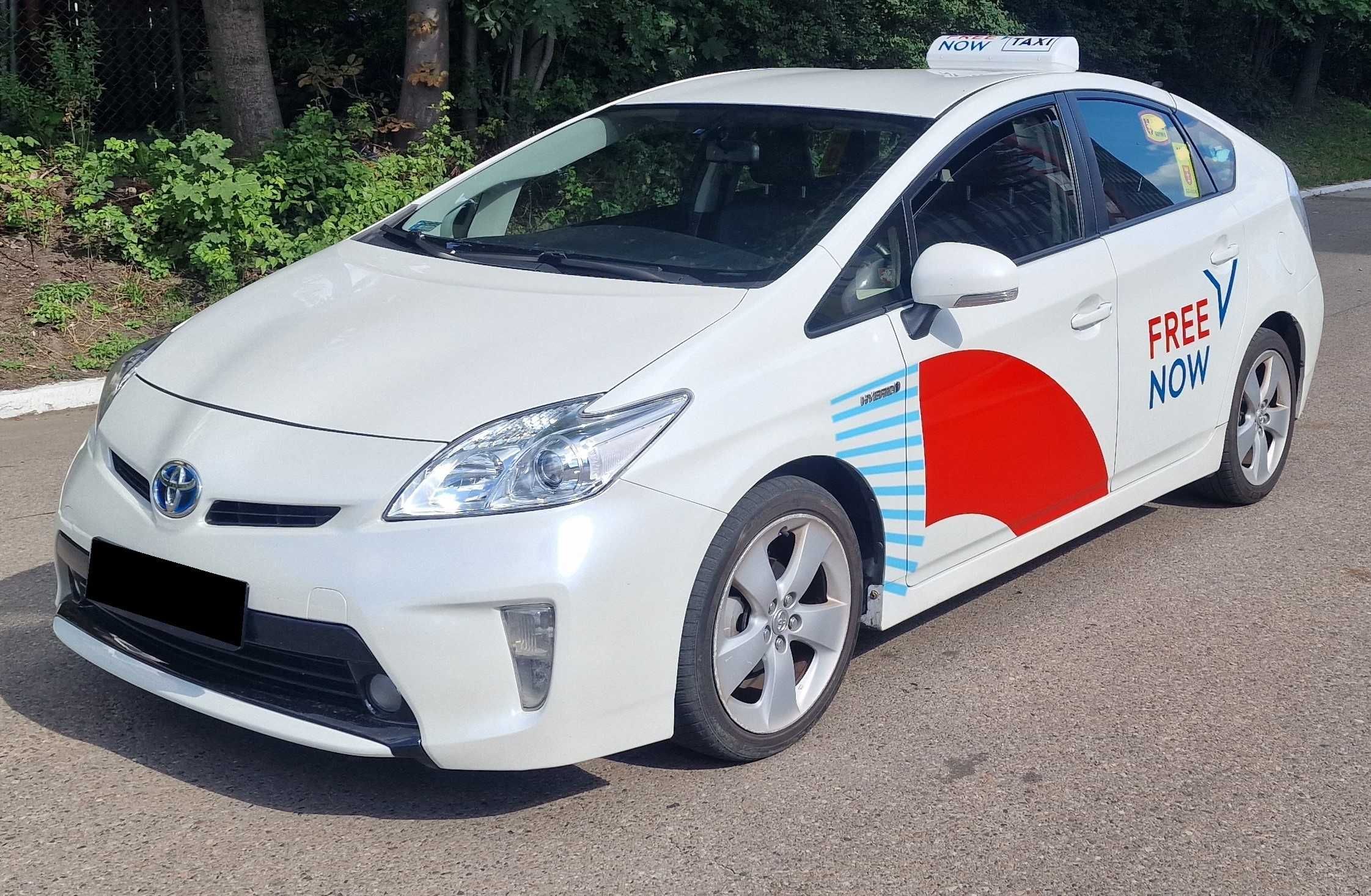 WYPOŻYCZALNIA samochodów WYNAJEM Toyota Prius LPG Uber Bolt Free NOW