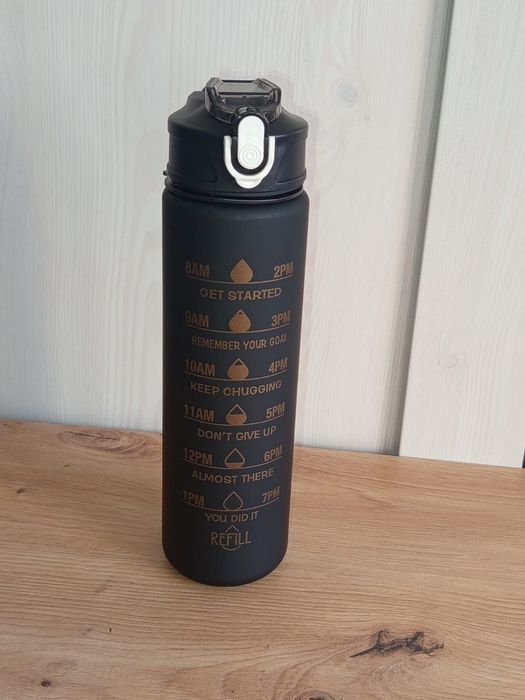 Nowa butelka na wodę 750ml