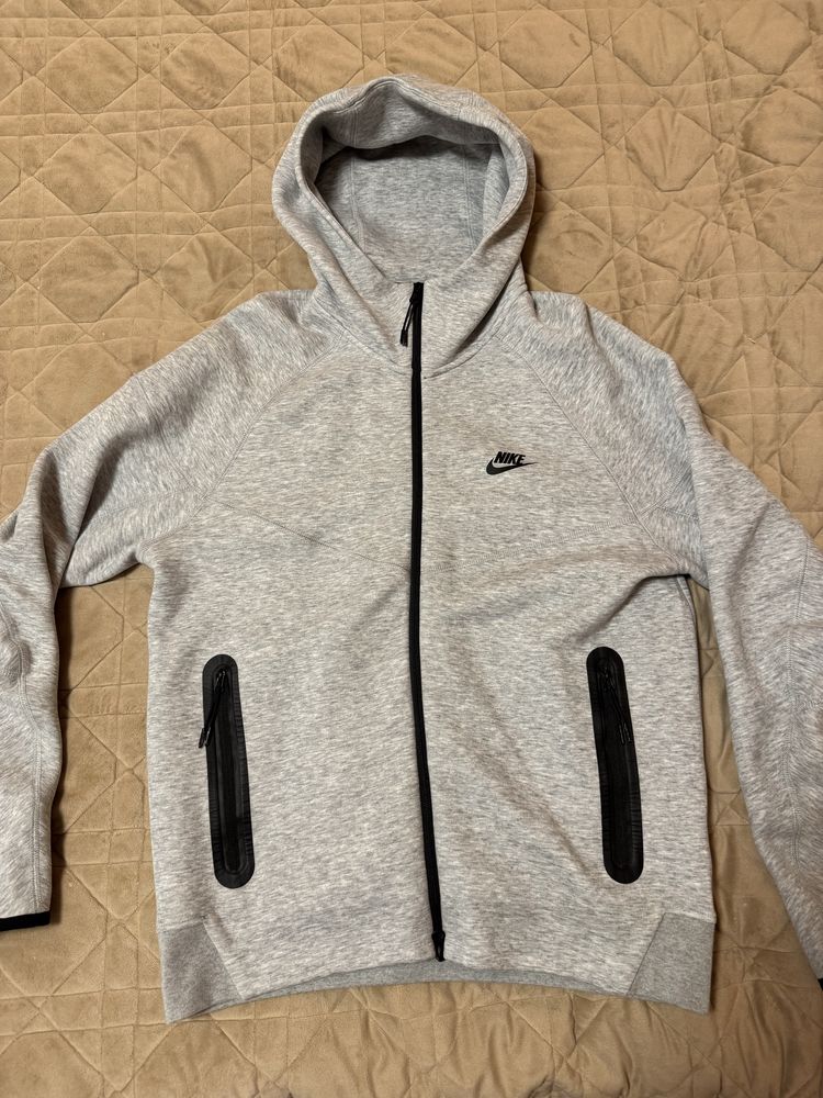 Nike tech fleece