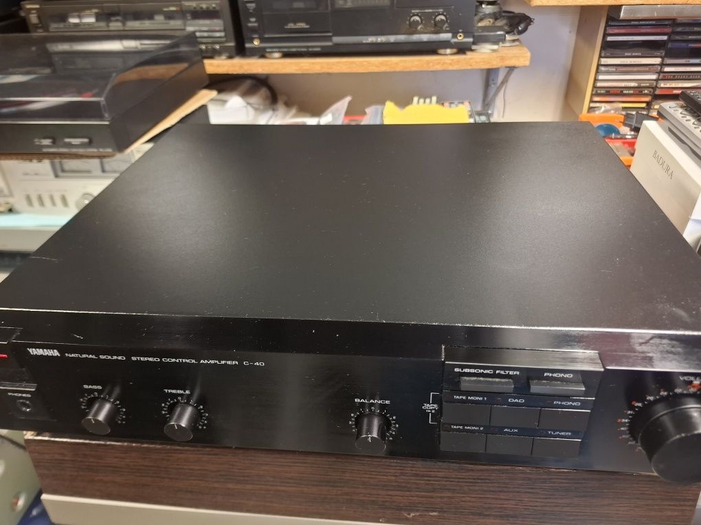 Przedwzmacniacz Yamaha C-40