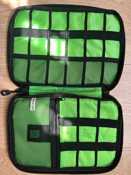 Дорожня сумка для кабелів, USB-органайзер для гаджетів в гарному стані