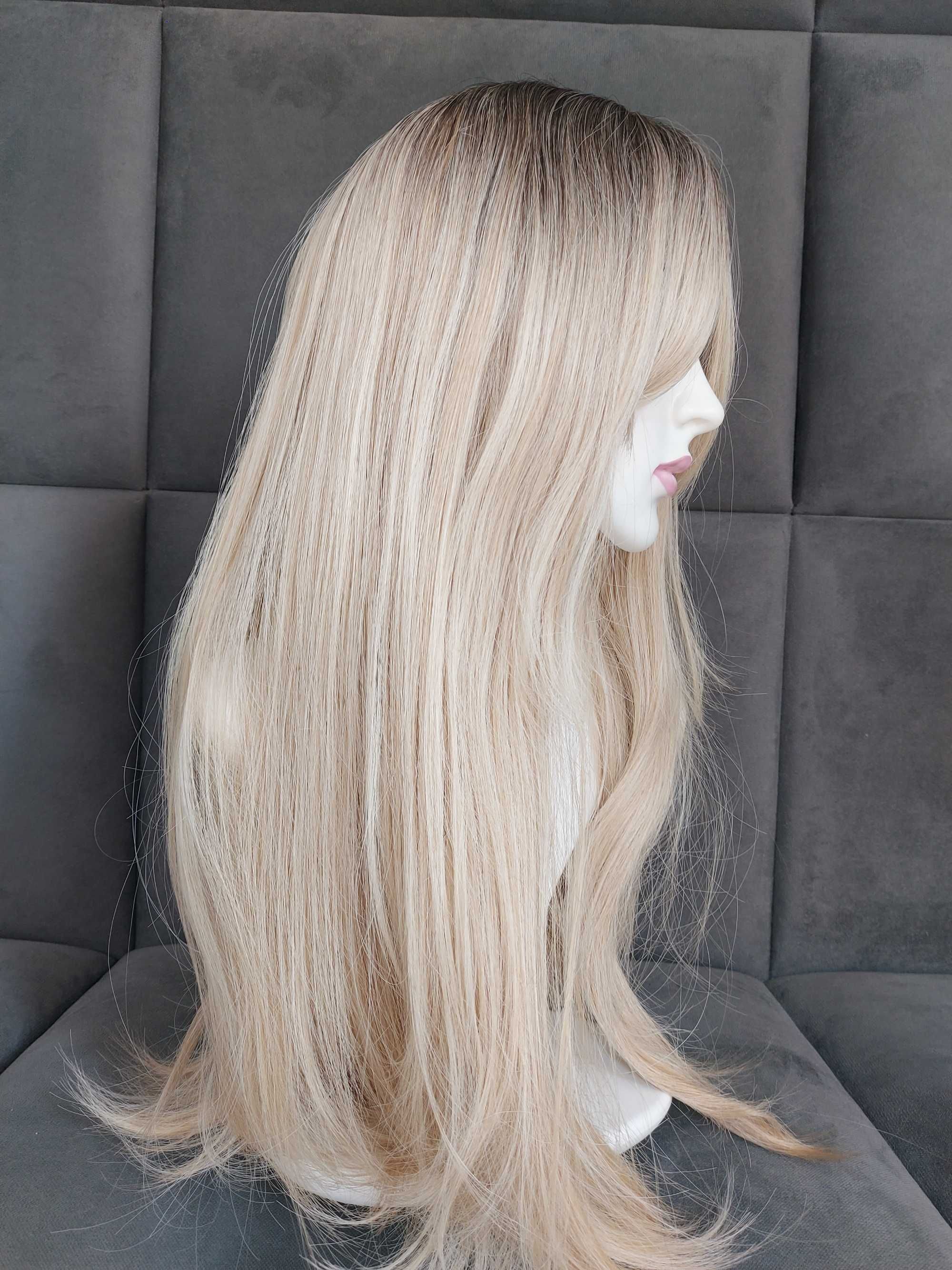 Długa peruka jasny blond naturalny ombre pasemka refleksy na codzień