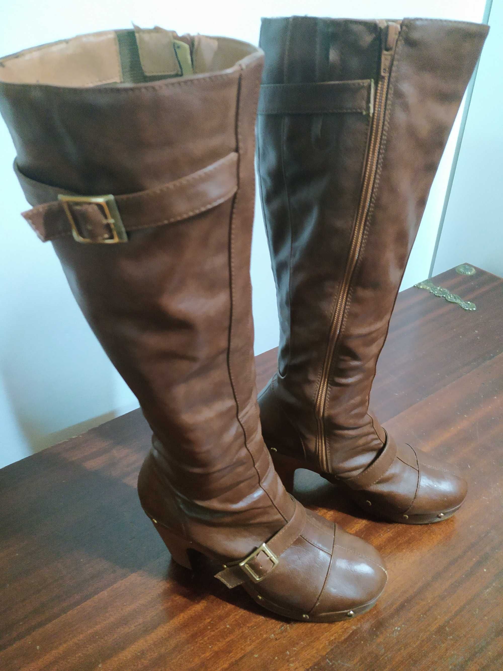 Botas couro senhora número 39