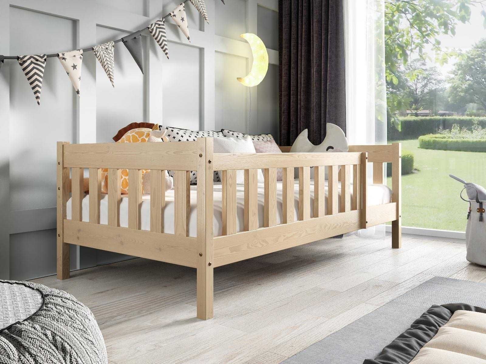 Pojedyncze drewniane łóżko dziecięce POLA z materacem