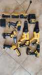ІнструментDewalt оригінал ліхтарик.перфоратор акумулятор зарядний