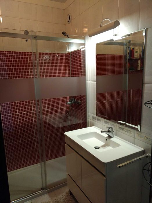 Alugo quarto individual a estudante, na zona de Pedrouços Porto