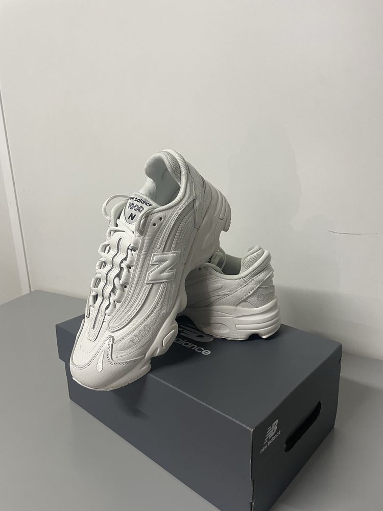 New Balance M1000 BW