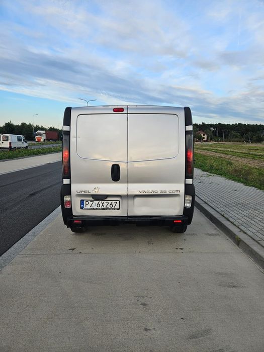 Opel vivaro 2.5 cdti