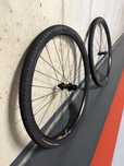 Zestaw kół WTB ST i23 TCS 700c + Vittoria Terreno Dry 38c koła gravel