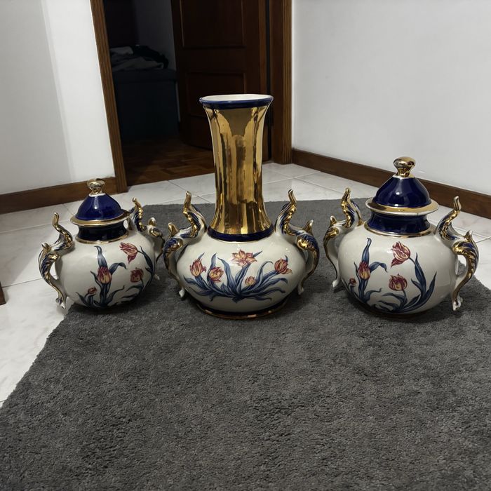 Conjunto de loiça decorativa
