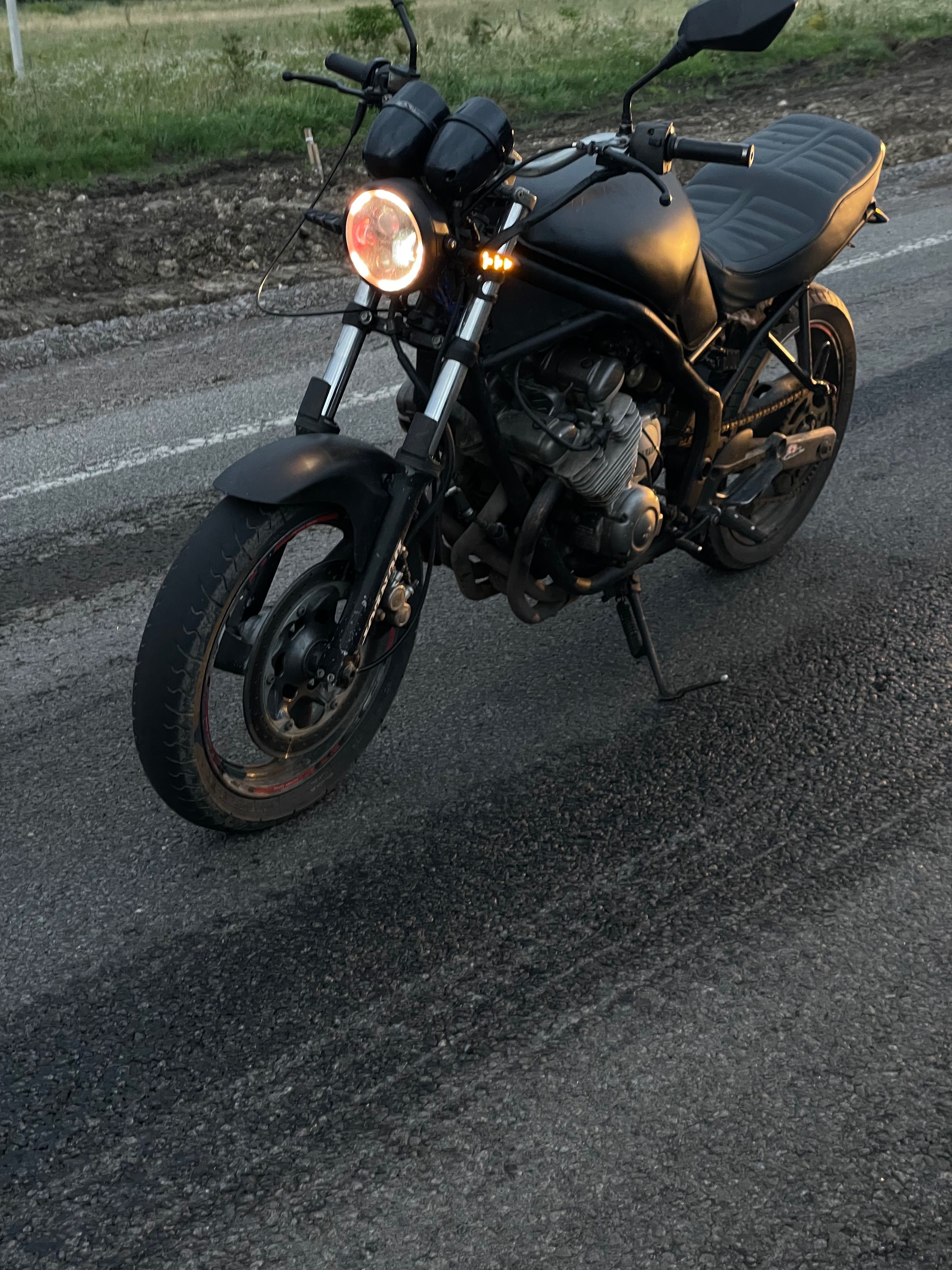 Продам yamaha 600