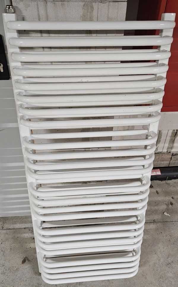 Grzejnik Enix Irys I 550x1196x152