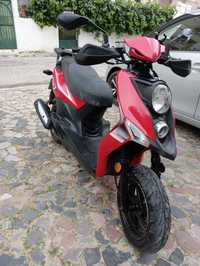 Vendo moto sym 2018 único dono