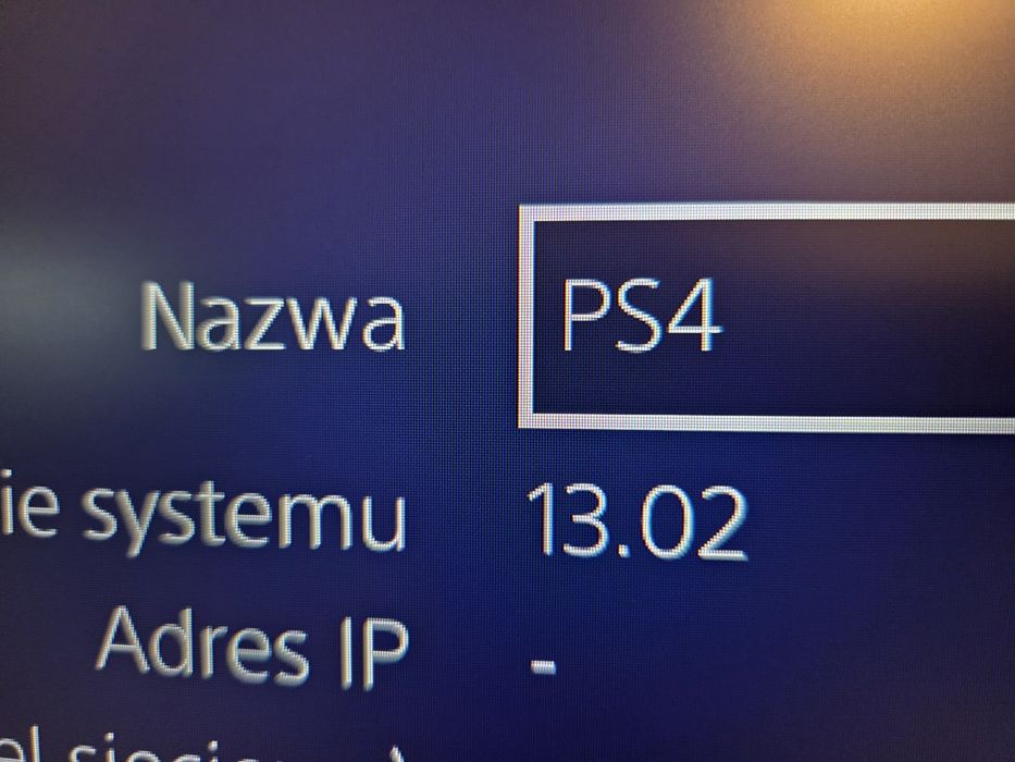 Konsola PS4 Slim 1 TB + pad v2