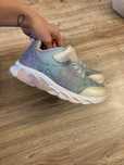 Buty stan bardzo doby swiecące
