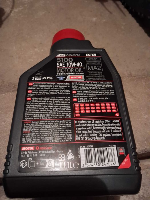 Olej silnikowy Motul 10W40  1L + gratis