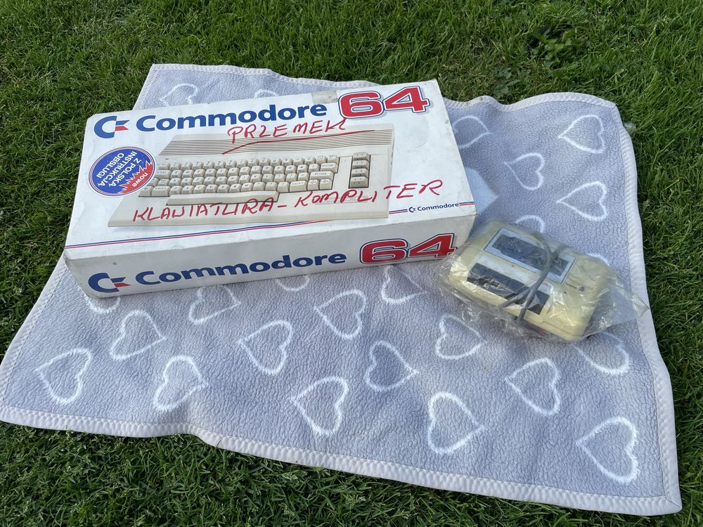 Commodore c64 plus magnetofon
