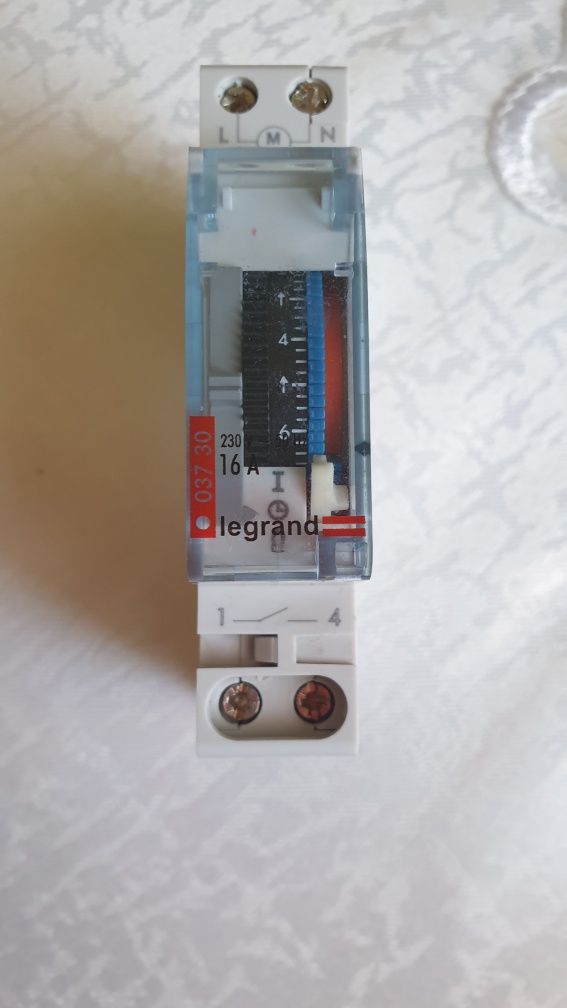 Реле таймер времени Legrand