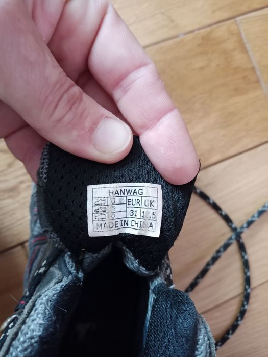 Черевики і кросівки на хлопця 30 і 31 р.