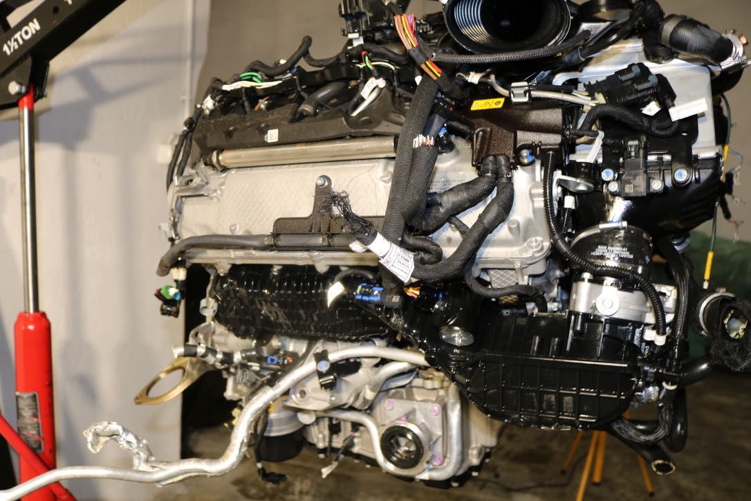 Мотор Двигатель BMW S68 4.4 G70 760 X7 LCI M60I S68B44A