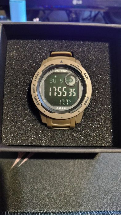 Новинка. Часы тактические AVTREK . 5 bar . Компас