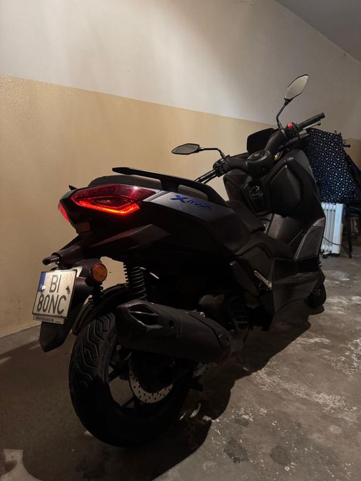 XMAX 2023 como nova