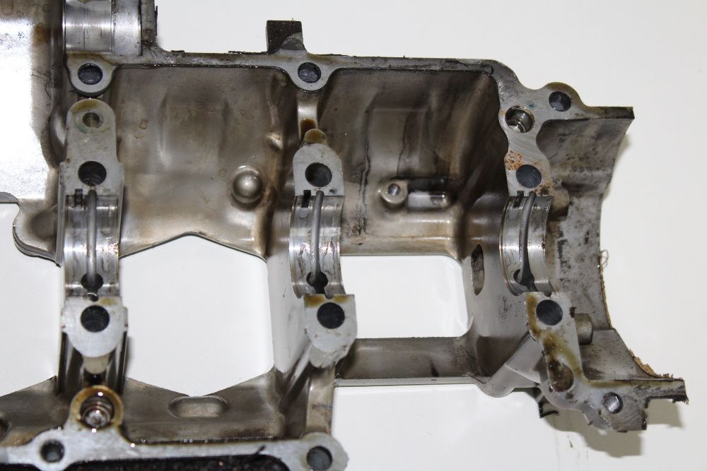 SUZUKI GSXR 1000 K1 K2 karter kartery obudowa blok 1
