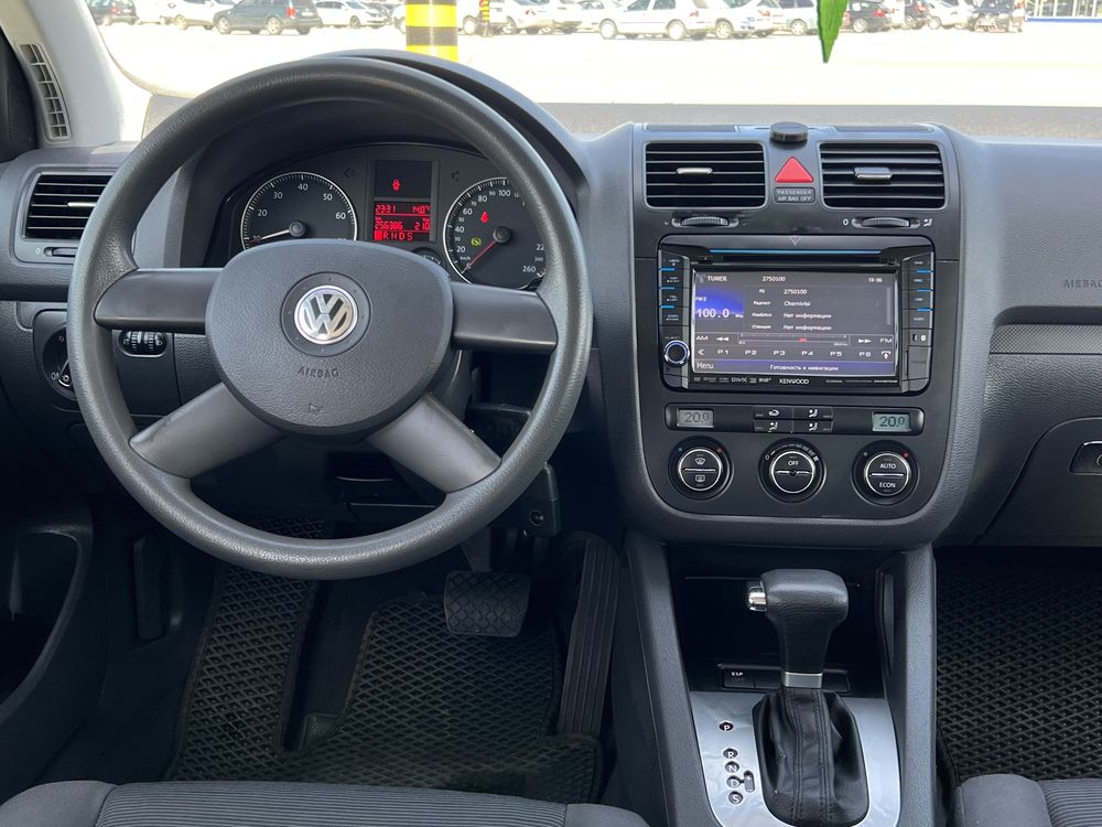 Volkswagen Golf 5 автомат