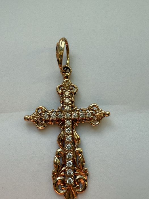 Новий золотий хрест з діамантами