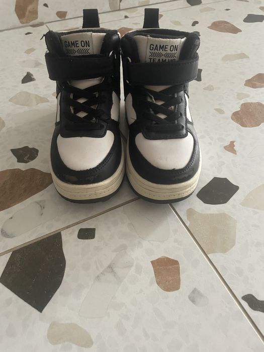 Зимові кросівки на хлопчика