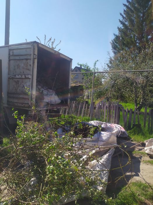 Вывоз веток уборка территории