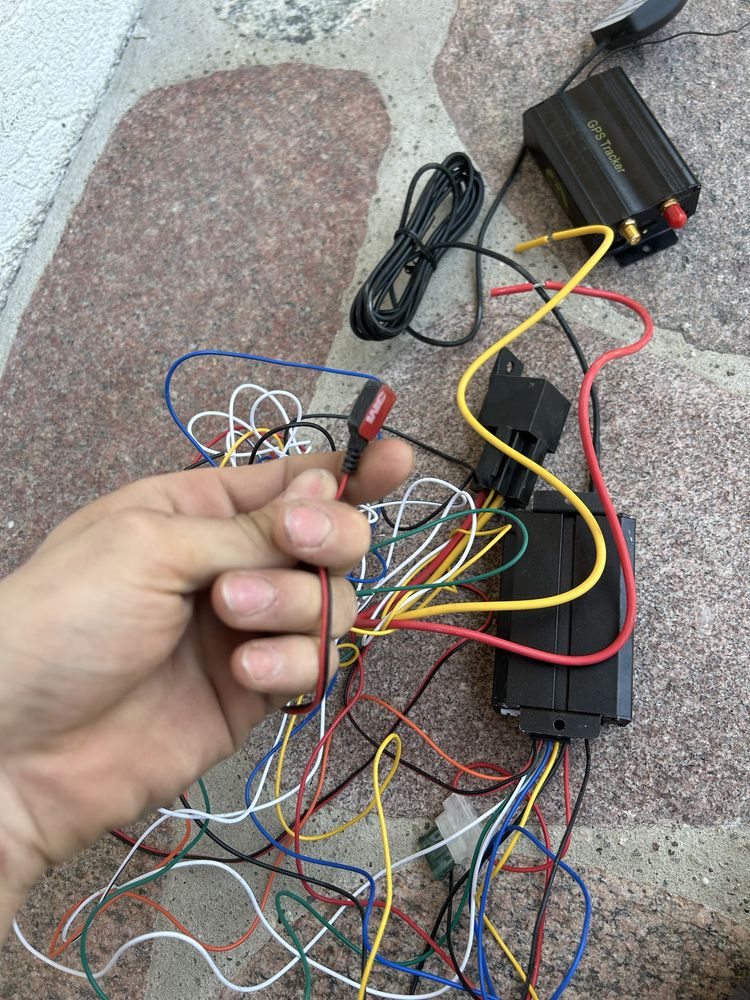 Lokalizator GSM tracker do auta