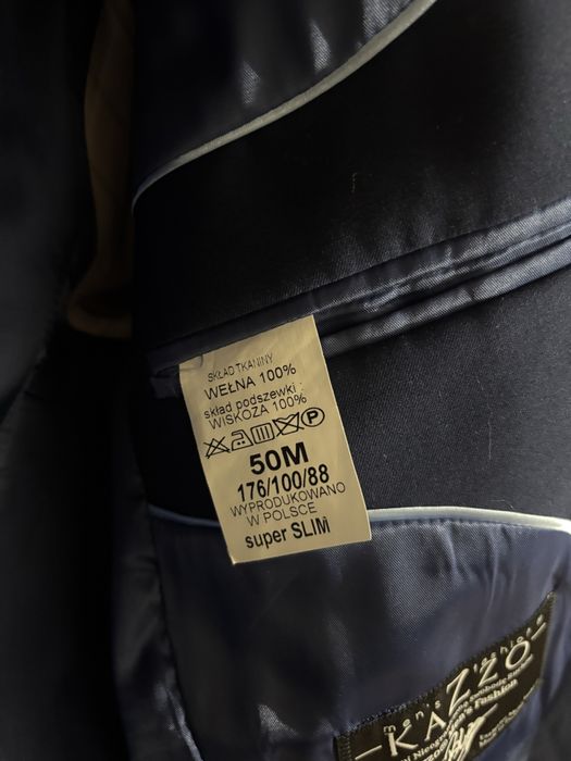 Granatowy garnitur super slim