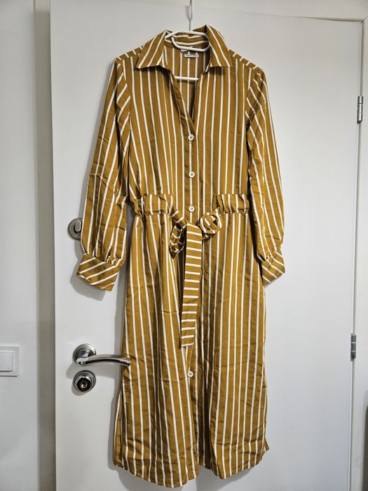 Piękna musztardowa długa sukienka w paski reserved 36 s wiskoza