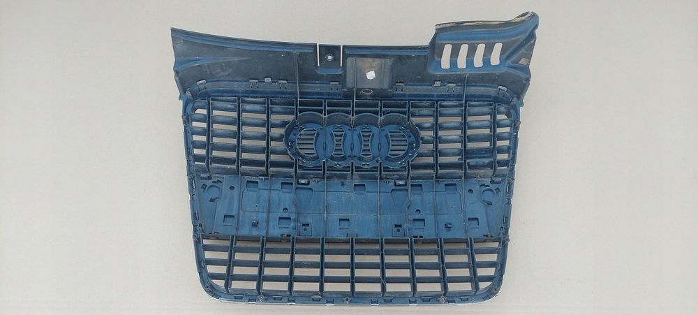 Atrapa Grill +podkładka pod tablicę Audi A4 B7 s-line 8E0853651M