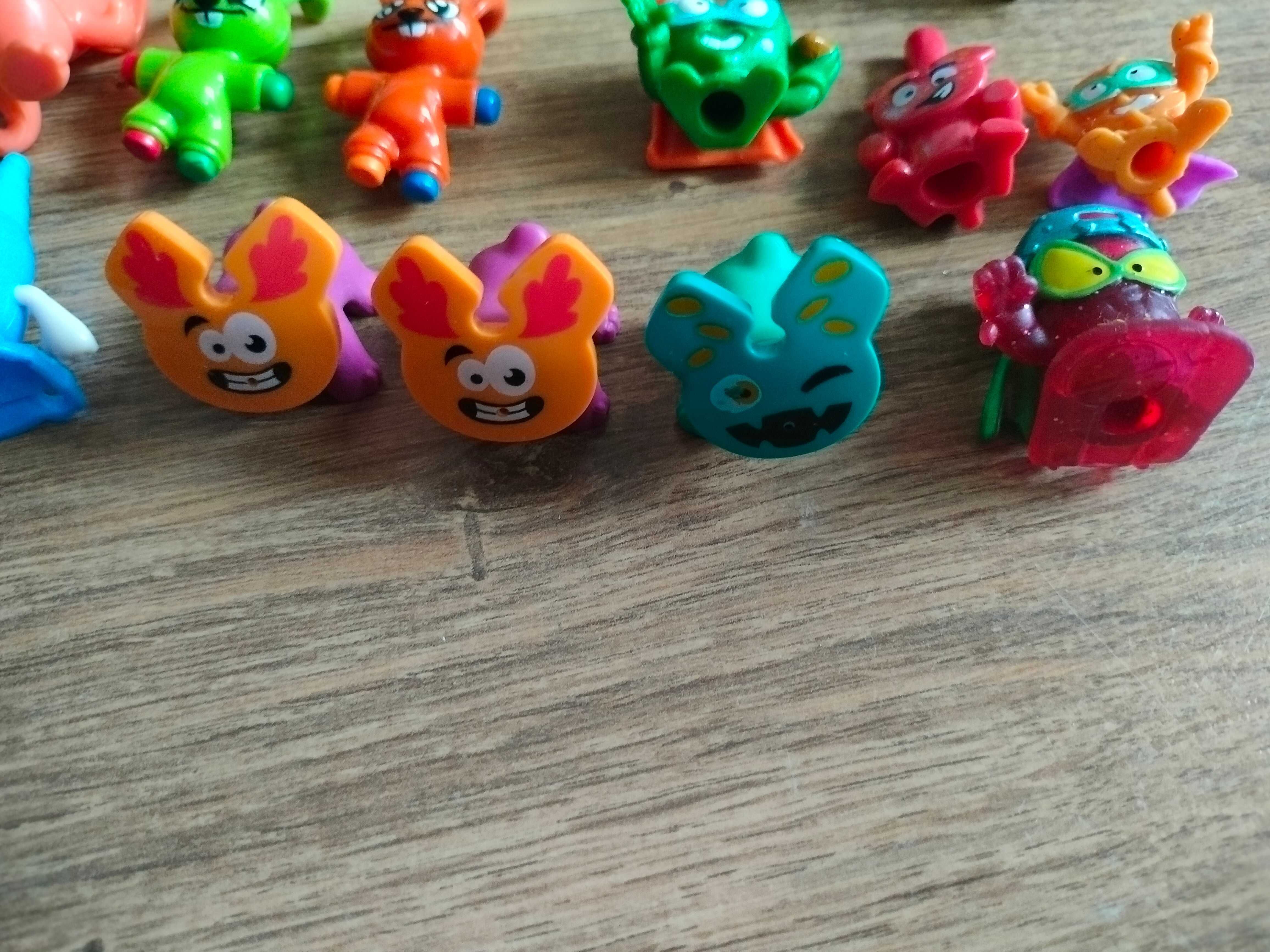 Figurki z jajek kinder
