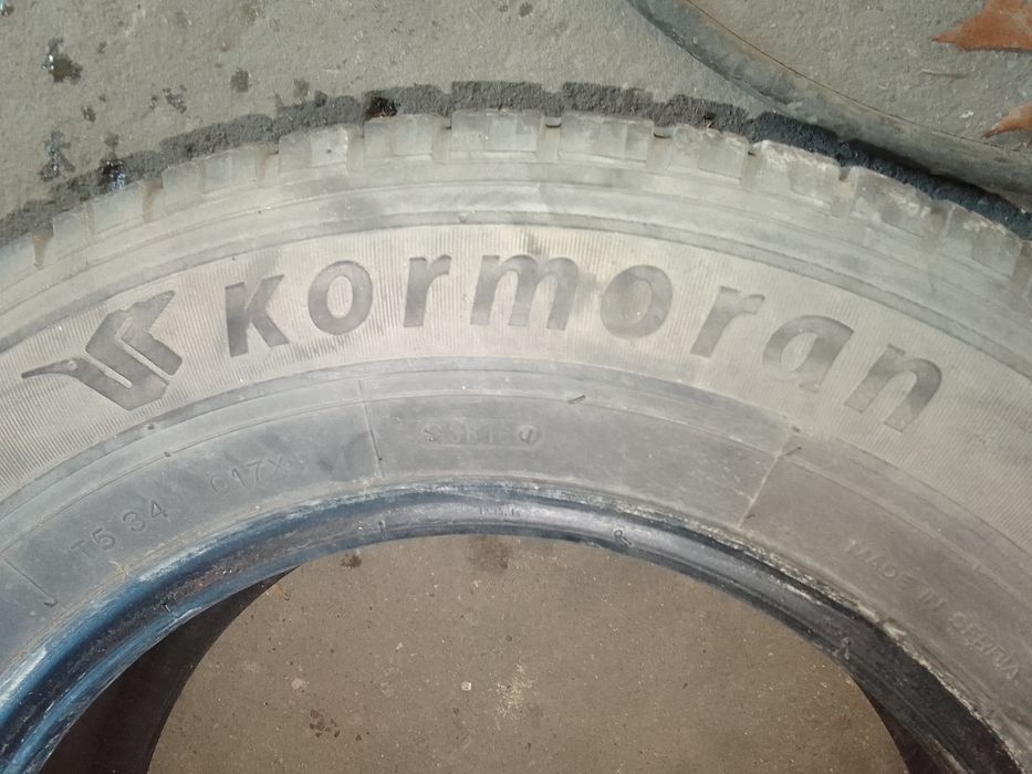 2 Opony zimowe 215/70r15C KORMORAN 6mm