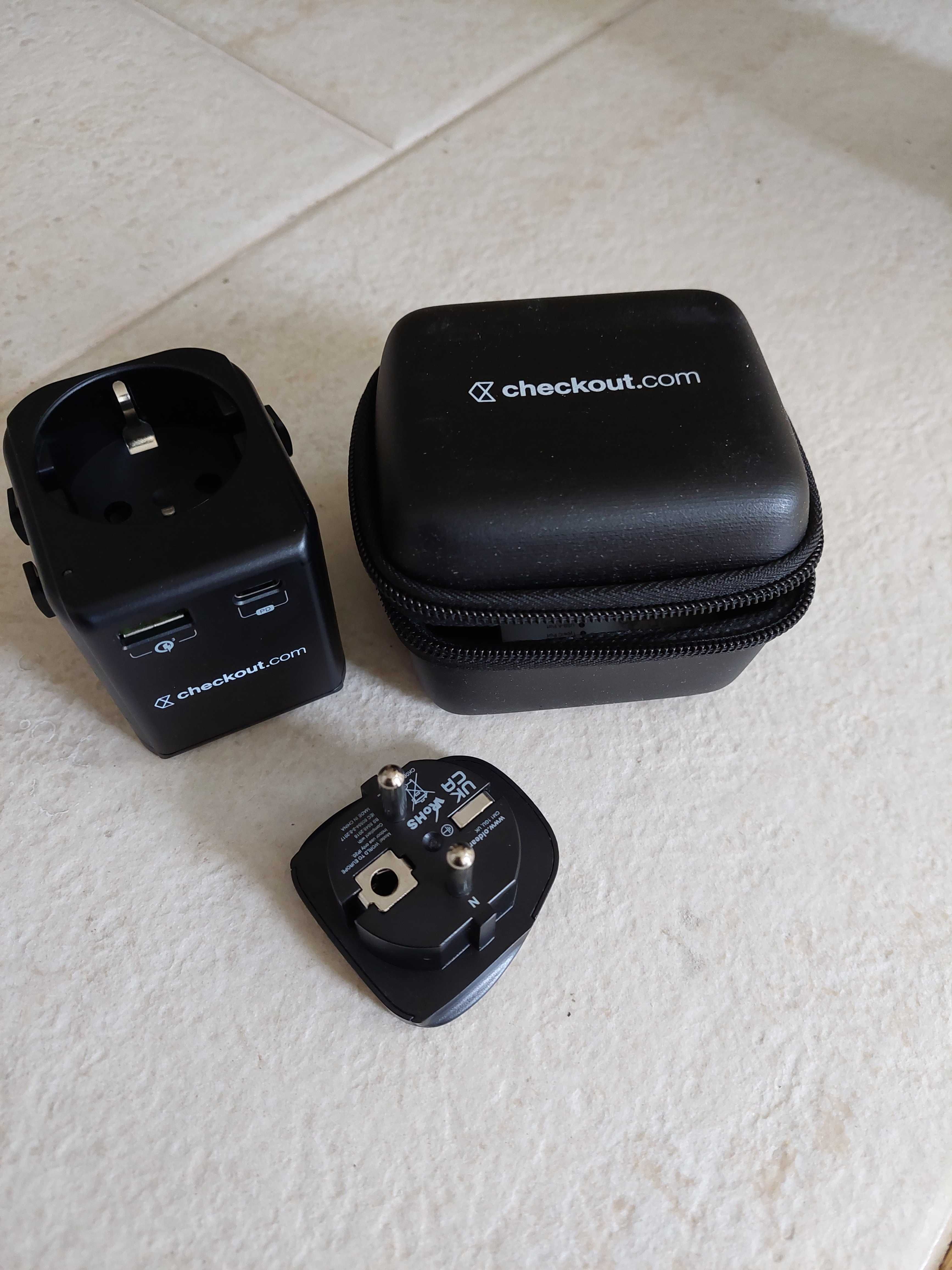 Adaptador universal viagem