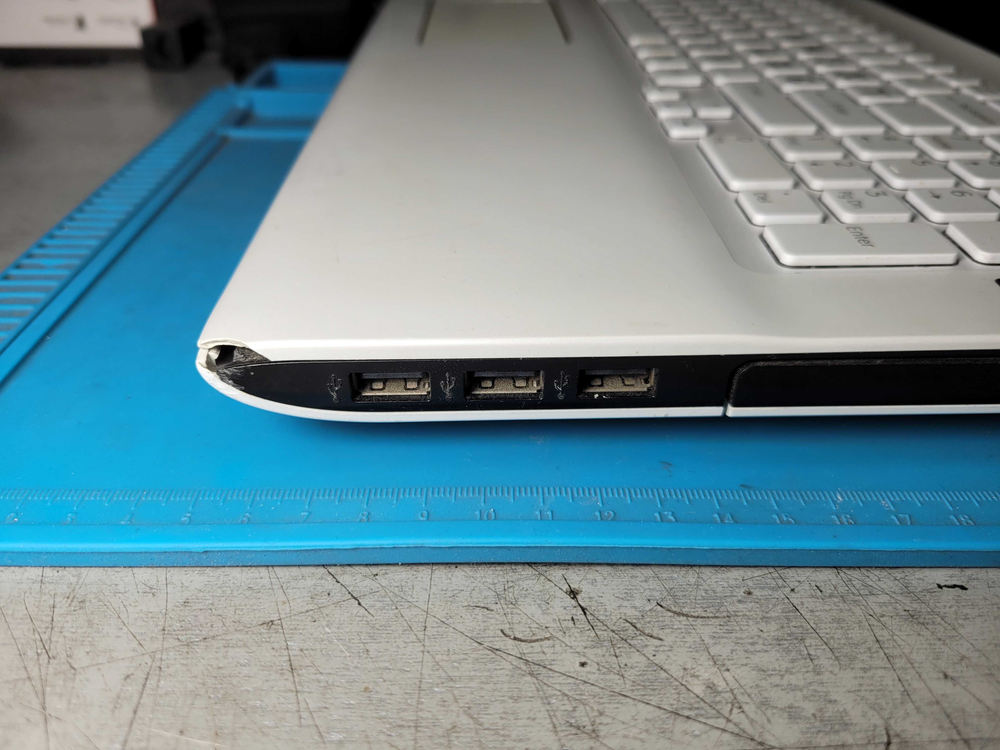Ноутбук Sony Vaio SVE1711K1EW