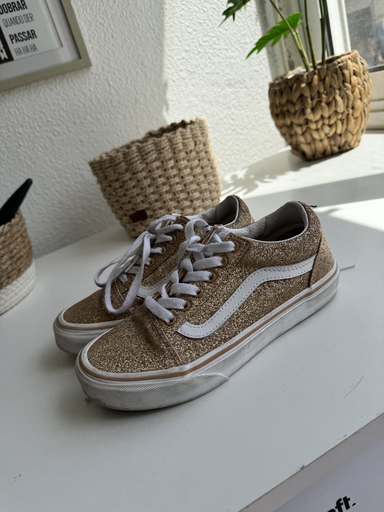 Tenis vans dourados