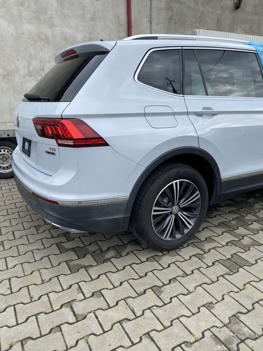 Vw Tiguan кришка багажника дверка крило двері 2018 usa 5nn