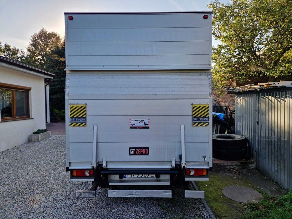 wynajem busa - KONTENER Z WINDĄ