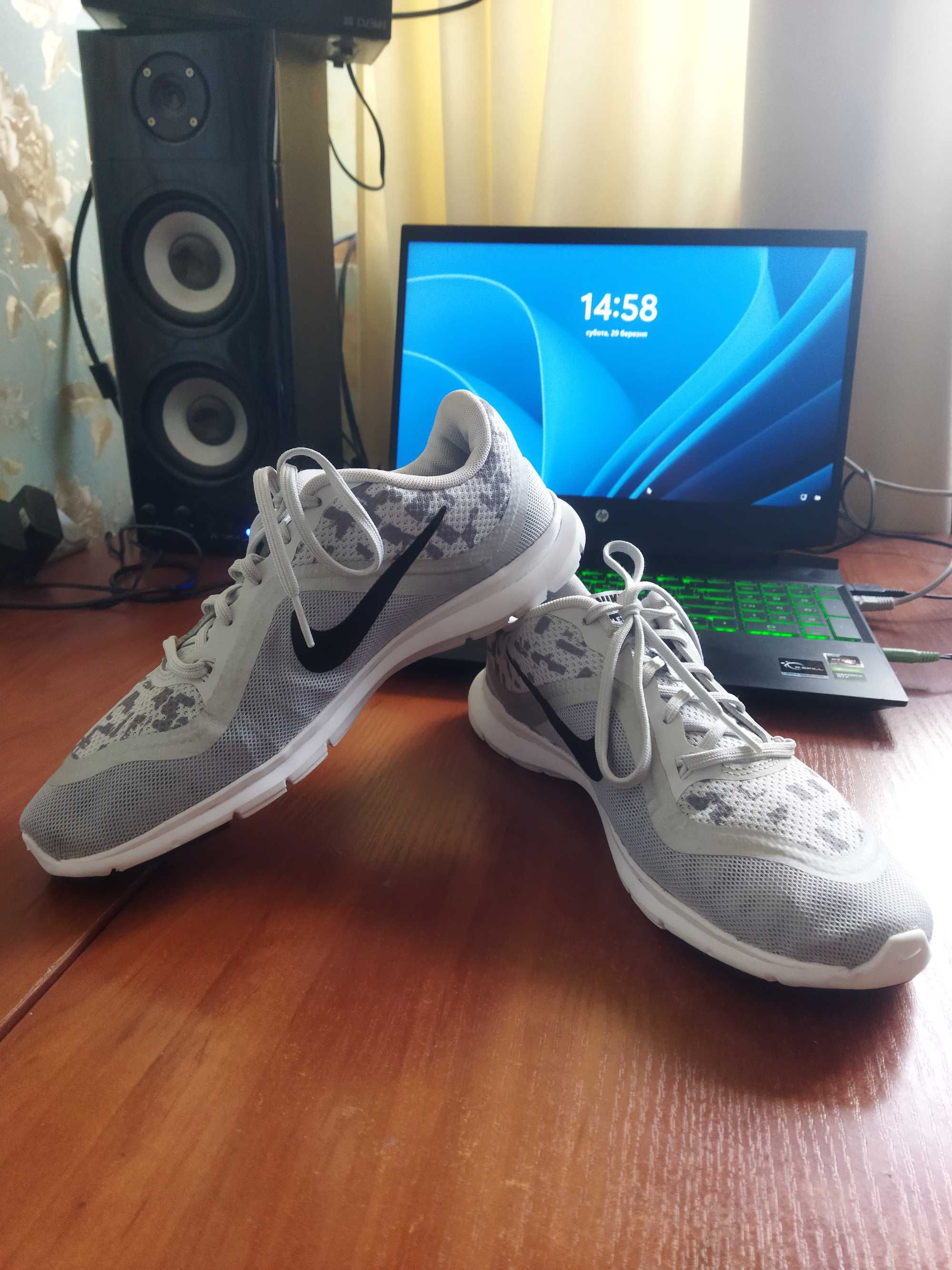 Кросівки Nike FLEX TRAINER