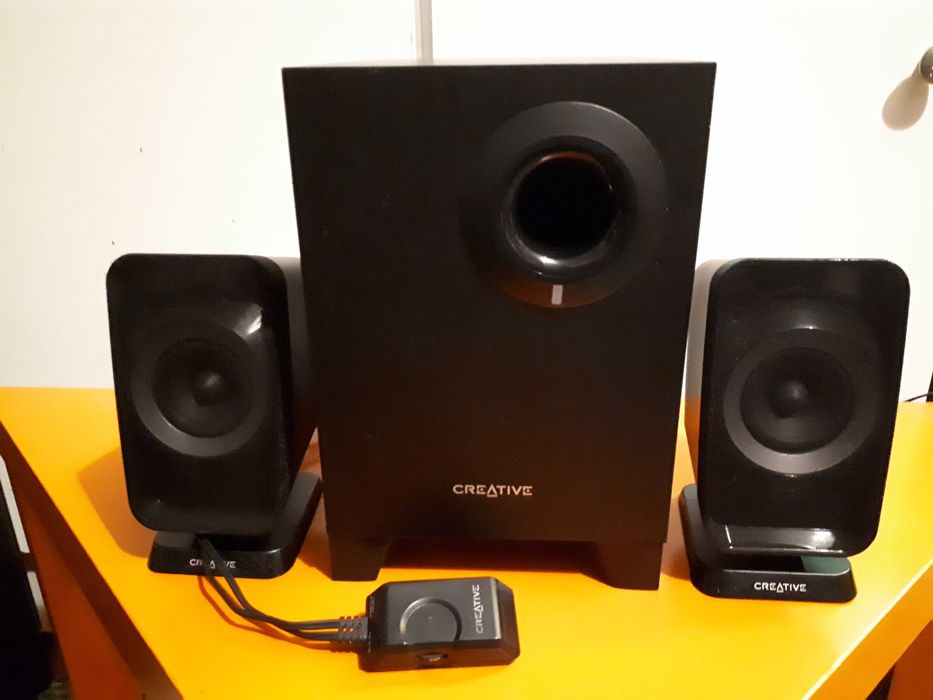 Creative A120 subwoofer plus głośniczki do komputera i nie tylko